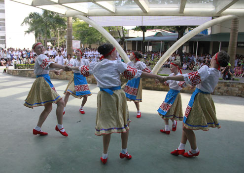 Hue Festival comes to hospital patients
